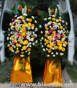 滋竹当风/一对-香水百合 + 粉红太阳菊 + 黄菊 + 白菊，高约约为1.2米,一对的价格